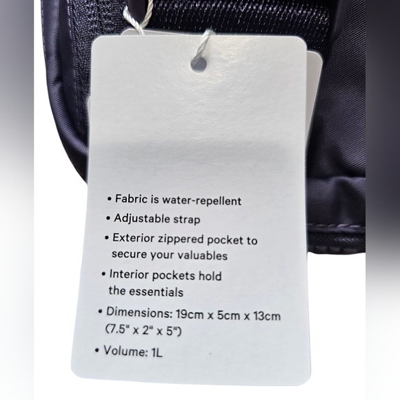 Lululemon Everwhere Belt Bag, Color NFAL (PURPLE) NEW WITH TAGS! 1L - Picture 8 of 9